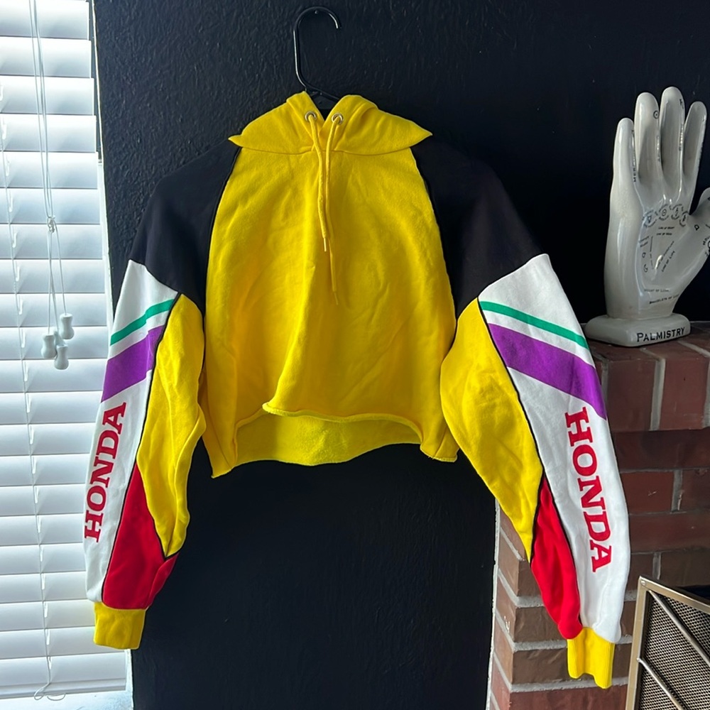 NEVER WORN • Cropped Hoodie